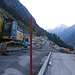 Il cantiere al termine della strada asfaltata.