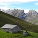 Alp Mans in idyllischer Alpsteinlandschaft.