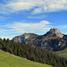 Blick hinüber zu Kamor und zum Hohen Kasten - mit der hässlichen Antenne.