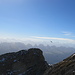 Blick zu den Churfirsten und Glarner Alpen. Statt Föhn war es heute ziemlich frisch auf den Gipfeln mit Ostwind