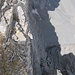 Die Kazania Kluft mit Blick auf die Nordwand des Skolió mit den Schneeresten.