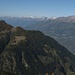 4) il monte Legnone,le cime dell'alto Lario,parte del lago,il monte Bassetta a destra dove comincia la catena retica