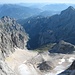 Rückblick auf den bisherigen Aufstiegsweg von kurz unterhalb des Zugspitz-Gipfels.