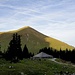 Birehubel, davor die schöne Oberi Gantrischhütte