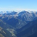 Bschlaber Tal. Im Vordergrund Falscher Kogel - Hochpleis - Habart, dahinter Platteinspitzen und Muttekopf sowie Stubaier Alpen