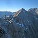 Blick vom Lackenkarkopf zu Grabenkarspitze und Östlicher Karwendelspitze.