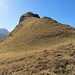 Der etwas steilere Gipfelaufbau der Greitjochspitze mit vorgelagertem Kreuz