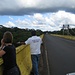 an der Brücke über den Rio Cuyuni - mit unserem Fahrer