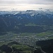Blick über Jenbach im Inntal zum Kellerjoch; Föhnstimmung liegt über den Tuxer Alpen.