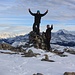 Foto von der zweiten Besteigung am 4./5.11.2012: <br /><br />Gipfelfreude trotz eisigem Wind auf dem Hohgant Furggengütsch (2196,9m).