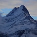 Foto von der zweiten Besteigung am 4./5.11.2012: <br /><br />Aussicht im Zoom der Kamera vom Furggengütsch (2196,9m) zum Schreckhorn (4078m).<br /><br />