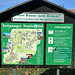 Hinweisschild am Wanderparkplatz des Tettnanger Hopfenweges. Die beschriebene Tour ist gepunktelt sichtbar - Start Wanderparkplatz   'blaues P'   (links unterhalb der Kartenmitte)