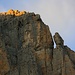 Foto von der zweiten Besteigung am 4./5.11.2012:<br /><br />Letzte Sonnenstrahlen am Hohgant. Die Felsnadel heisst Fingerhuet.