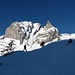 Schneeschuhläufer und Schattengrenze - der Gipfelsturm kann beginnen ;)