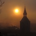 Gespenstische Nebelsonne über Landsberg<br /><br />Sole fantasma nella nebbia sopra la città di Landsberg