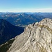 Blick zum Guffert Westgipfel und ins Karwendel