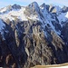 Ungefähr links der Bildmitte führt der Baltschieder Klettersteig nach oben