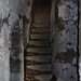 Ripida scalinata all'entrata delle gallerie del Sass Cadrega