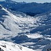 Der Gotthardpass ist im Winterschlaf und liegt unter einer Schneedecke begraben.