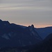 Auf dem Rückweg gibt's dann schöne Abendstimmung überm Kofel. Dem [http://www.hikr.org/gallery/photo5728.html?piz_id=3100&photo_order=photo_pop Matterhorn] von Oberammergau. Wirklich ein treffender Vergleich:-)