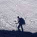 Damit es wenigstens ein bissl winterlich ausschaut, hier ein gestelltes Schattenbild auf Schnee, knapp vor dem Mieserkogel. :-)