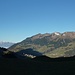 Am späten Morgen, Blick über Raggal (mit Sonnenfenster) hinaus ins Land bis zum Alpstein