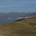 scendendo alla Forcella del Terrabiotta tramite la strada militare,da sinistra: il monte Legnoncino, monte Muggio, alpe Giumello, Legnone, monte Rotondo, Grignone e in primo piano il Terrabiotta 