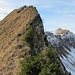 Abstieg von der Melkspitze über den Ostgrat, rechts die Tällispitze