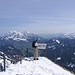 Gipfelfoto mit Adi, im Hintergrund der Alpstein, rechts Churfirsten.