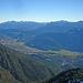 Gipfelblick vom Hohen Ziegspitz über Garmisch-Partenkirchen zu Karwendel- und Wettersteingebirge.