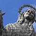 Die Statue La Virgen auf dem Gipfel des El Panicello (3016m) besteht aus 7000 Stück Aluminiumbleche. 