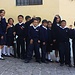 Unterwegs in Quito (2850m): In Ecuador gehen die Kinder noch gerne in die Schule und und sind stolz auf ihre Schuluniform.