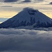 Der mächtige Cotopaxi (5897m) ist der zweithöchste Berg Ecuadors und ein Paradebeispiel eines Stratovulkans.