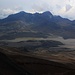 Der Doppelgipfel Rumiñahui. Rechts ist der höchste Gipfel Máxima (4722m), links der Sur (4696m) und in der Mitte steht der Central (4631m). 