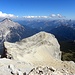 Es wird schöner und schöner am Gipfel des Monte Pelmo, 3168m.Hier Spalla Est und Monte Antelao, Dolomiti di Cadore im Hintergrund.