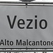 <b>L’escursione inizia dal parcheggio poco prima di Vezio, “Vesc” nel dialetto malcantonese. <br />Il toponimo deriva probabilmente dal termine vetus (vecchio) per indicare un pagus vetus (un villaggio antico).</b>