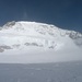 Der Mönch mit dem SE-Grat, vom rechten Bildrand nach links verlaufend (© Alpinist)