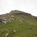 Aufstieg zum Cimone di Cortechiuso. Da der Gipfel gleich wieder in Wolken gehüllt war bin ich ziemlich direkt entlang des linken Grates aufgestiegen. Es gibt wohl noch einen Pfad, der teilweise etwas nach rechts ausweicht.