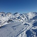 Gipfelpanorama: von rechts Piz Fora, Piz Tremoggia, Sella- und Berninagruppe