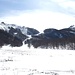 Prato della Cipolla,con il monte Bue a sx e il monte Maggiorasca a dx,al centro la vecchia pista da sci,usata come via di salita..